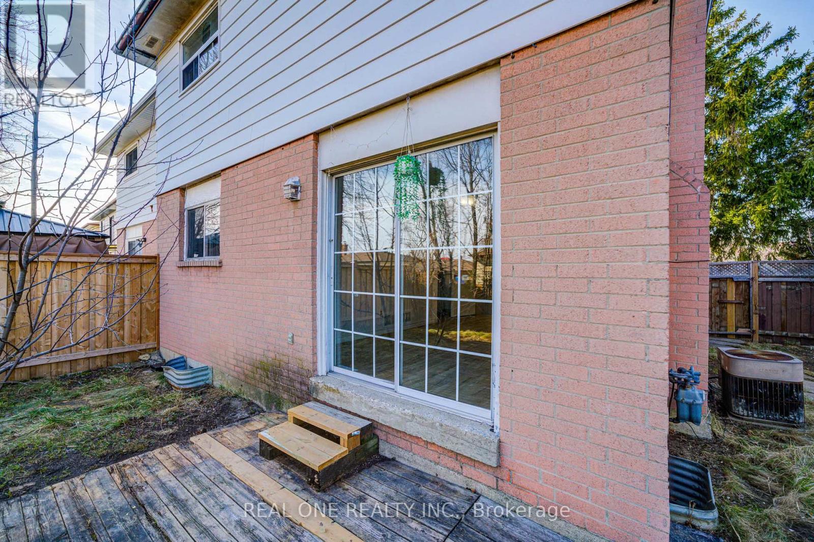 2 - 2525 Trident Avenue, Mississauga, Ontario  L5B 2L3 - Photo 3 - W12515332