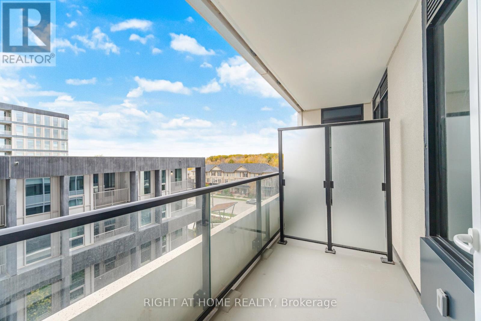 518 - 3220 William Coltson Avenue, Oakville, Ontario  L6H 7X9 - Photo 28 - W12515340