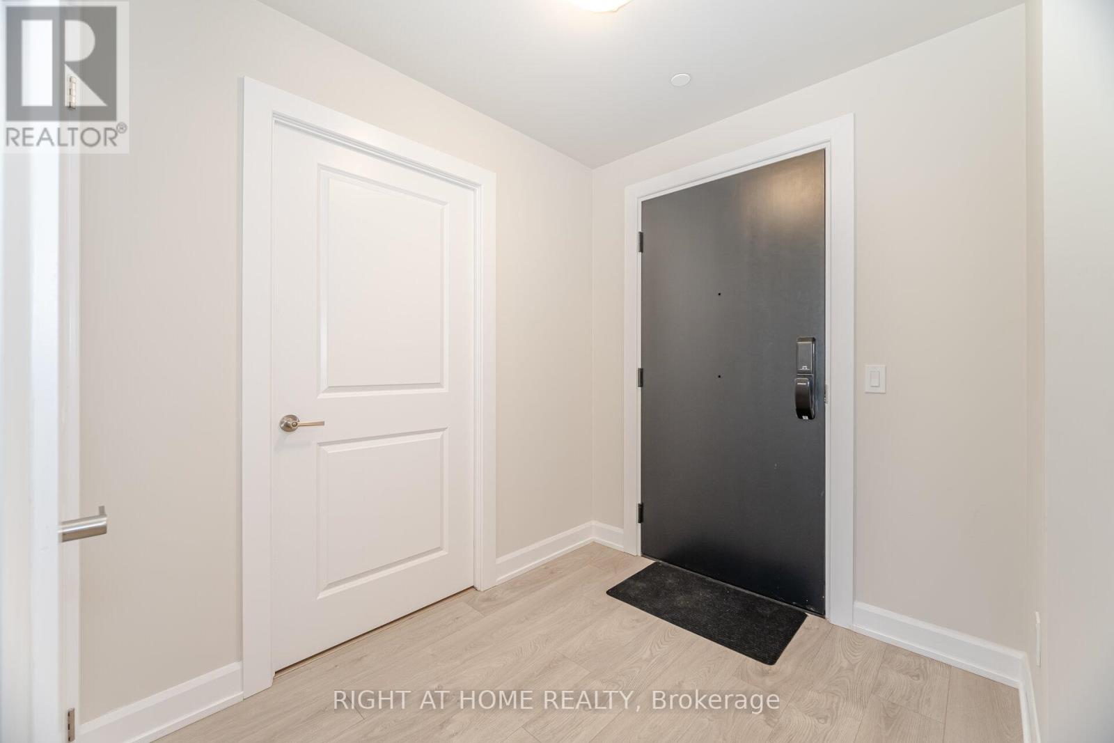 518 - 3220 William Coltson Avenue, Oakville, Ontario  L6H 7X9 - Photo 6 - W12515340