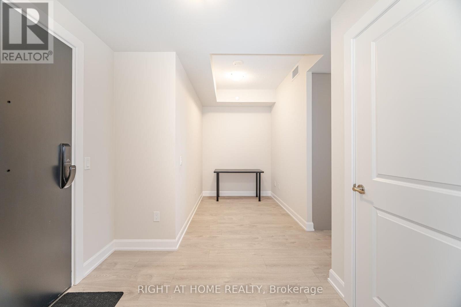 518 - 3220 William Coltson Avenue, Oakville, Ontario  L6H 7X9 - Photo 7 - W12515340