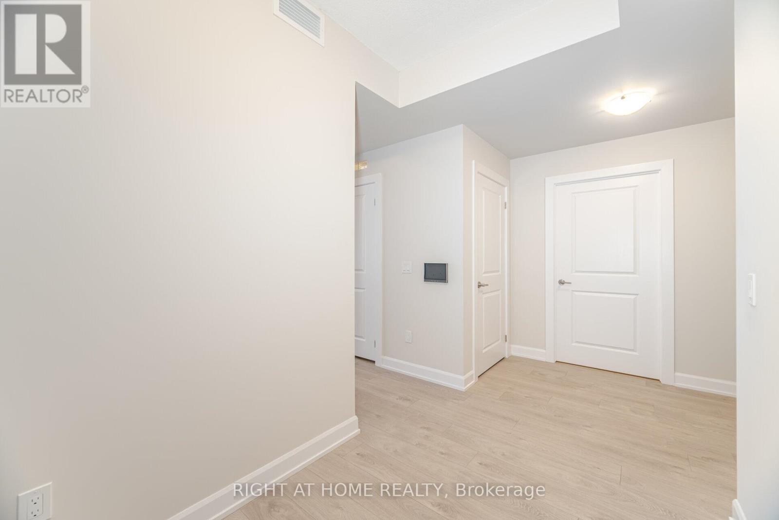 518 - 3220 William Coltson Avenue, Oakville, Ontario  L6H 7X9 - Photo 9 - W12515340