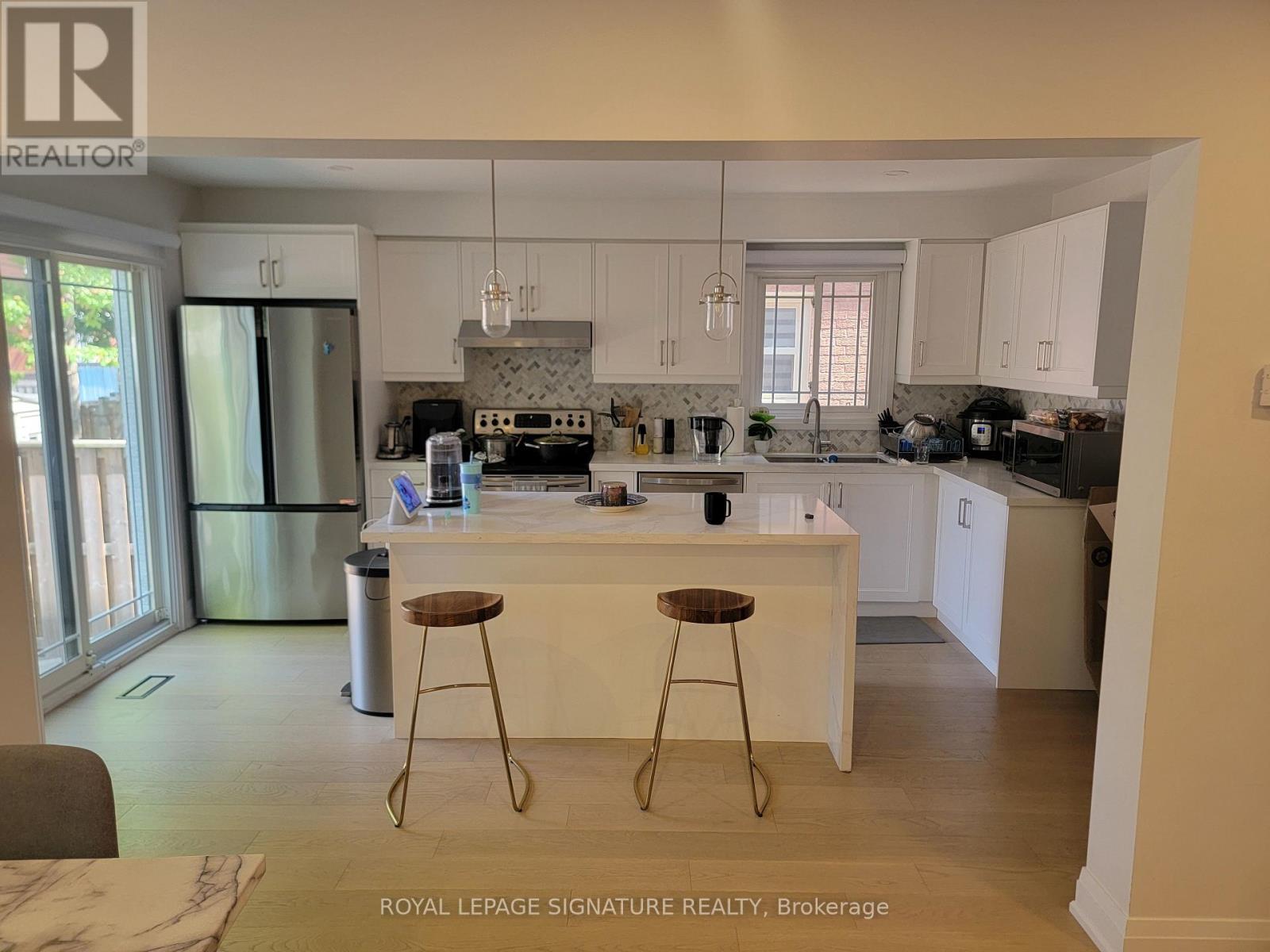 Upper - 6429 Longspur Road, Mississauga, Ontario  L5N 6E3 - Photo 2 - W12515352