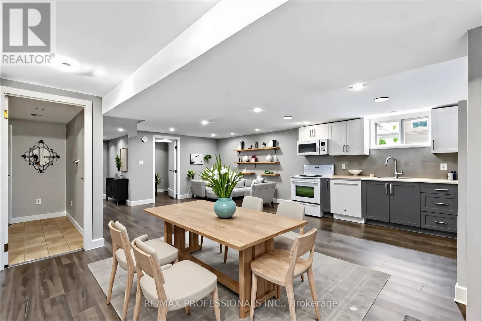 Lower - 49 Barwood Crescent, Kitchener, Ontario  N2E 1T9 - Photo 4 - X12515326