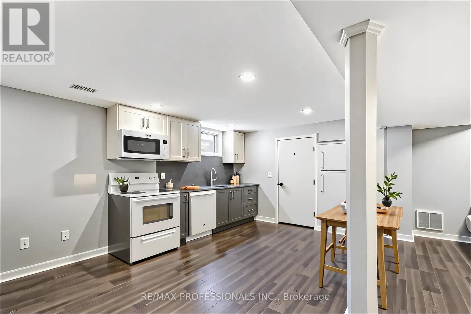 Lower - 49 Barwood Crescent, Kitchener, Ontario  N2E 1T9 - Photo 5 - X12515326