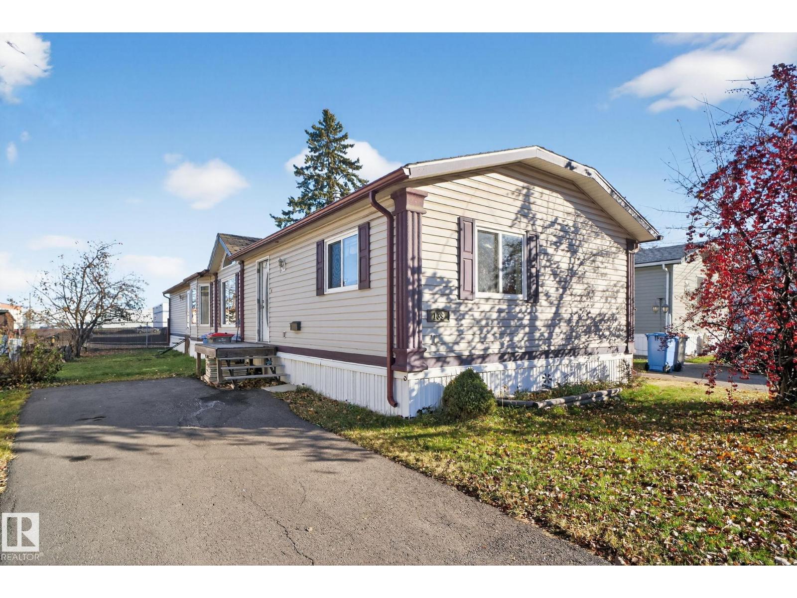 139 Willow Park Estates, Leduc, Alberta  T9E 6J8 - Photo 2 - E4464864