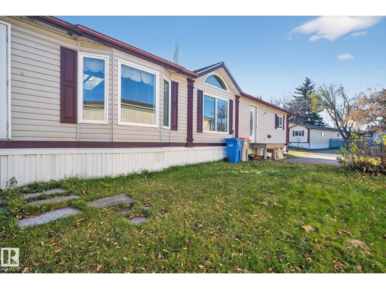 139 Willow Park Estates, Leduc, Alberta  T9E 6J8 - Photo 3 - E4464864