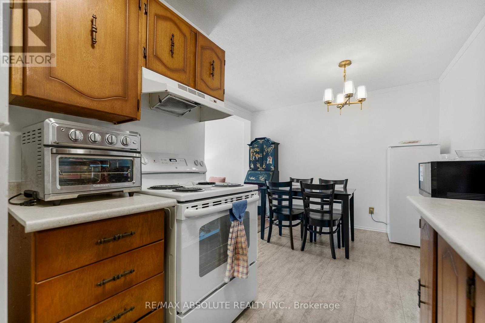 203 - 190 Elgin Street, Arnprior, Ontario K7S 1P1 - Photo 8 - X12515364