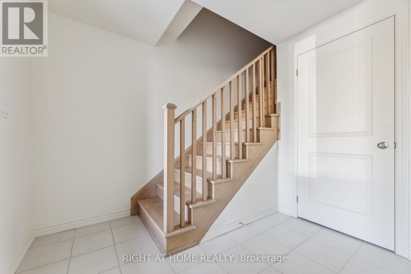 488 Salem Road S, Ajax, Ontario  L1S 7S9 - Photo 3 - E12515366