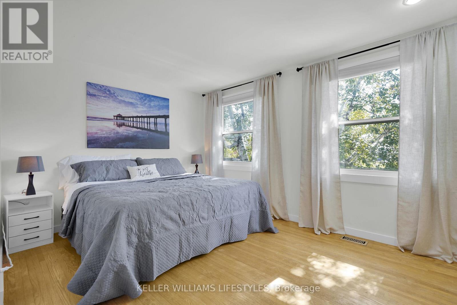 Photo 23 of 44 for 66 Lloyd Manor Crescent