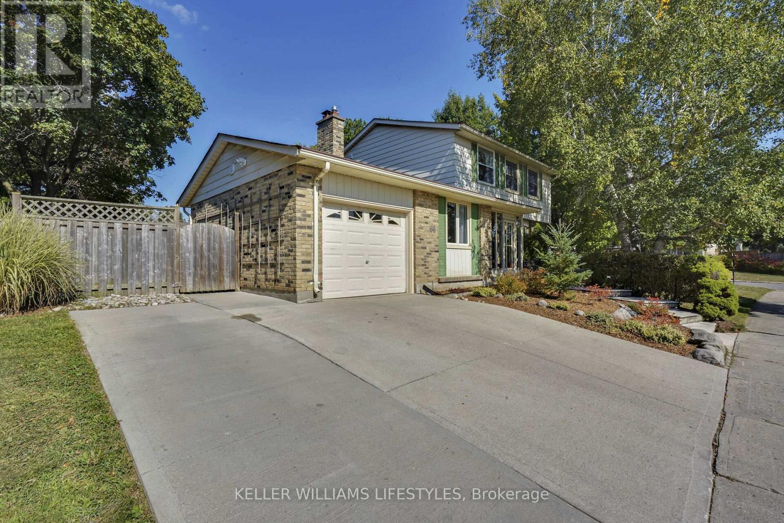 66 Lloyd Manor Crescent, London North, Ontario  N6H 3Z3 - Photo 3 - X12450027