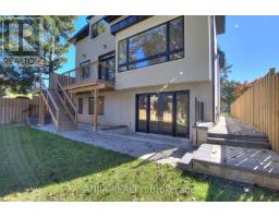 23 CRESTHAVEN DRIVE, Toronto, Ontario
