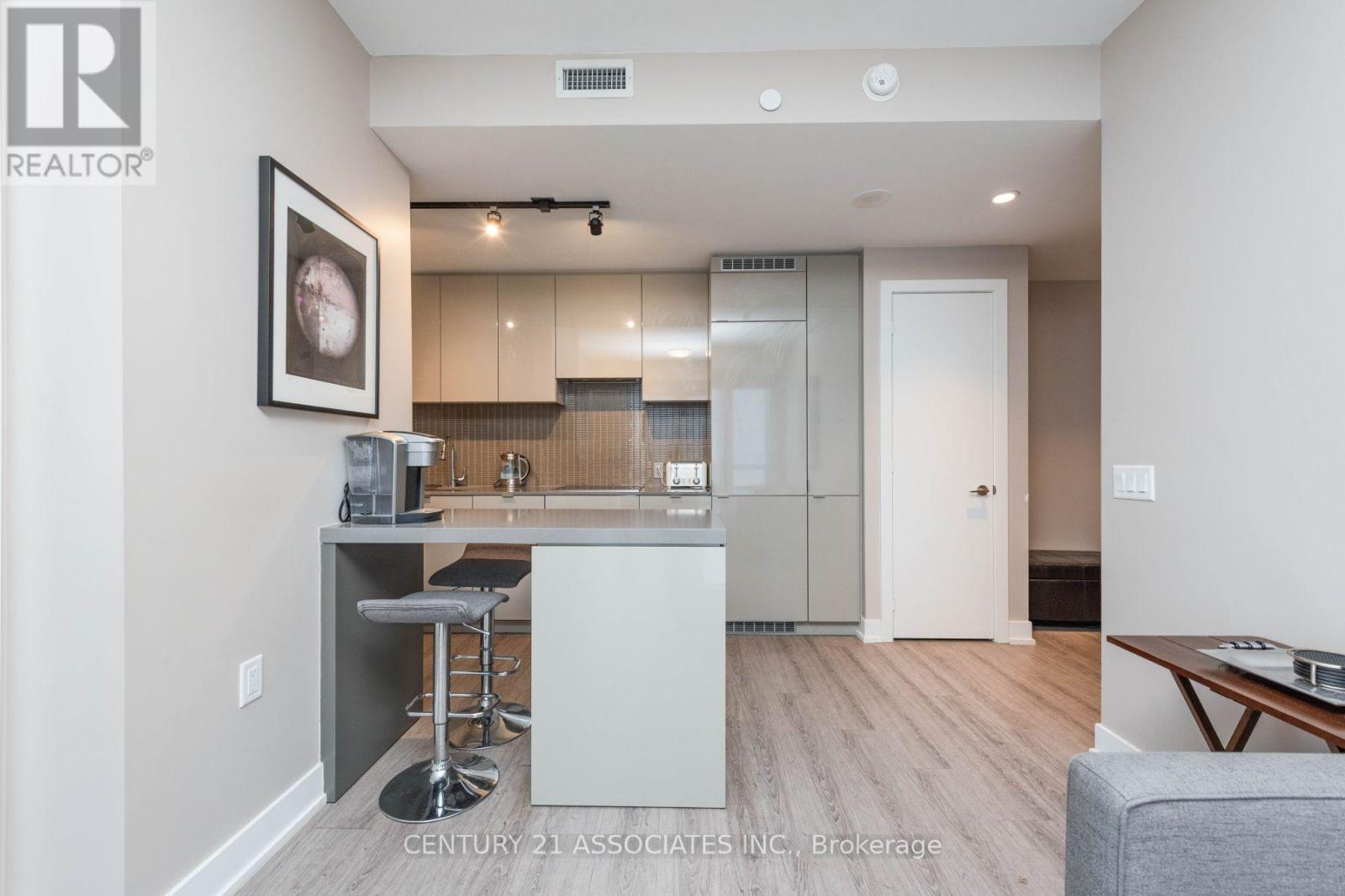 7 Grenville Street, Toronto, Ontario  M4Y 0E9 - Photo 10 - C12515396