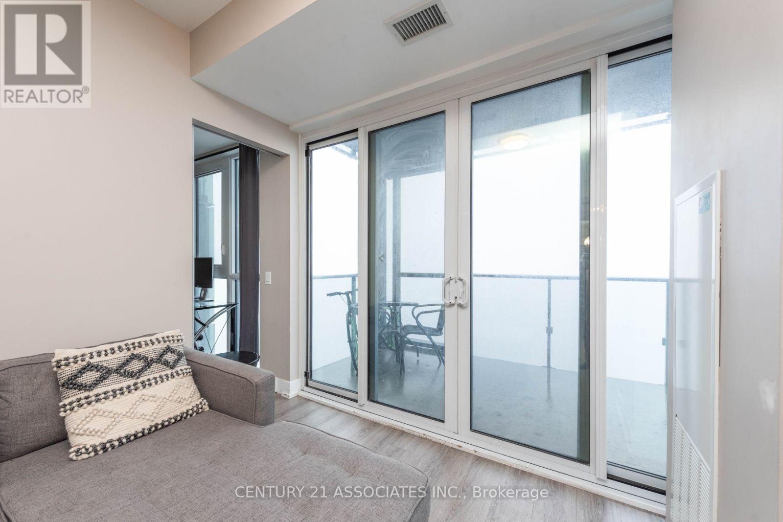 7 Grenville Street, Toronto, Ontario  M4Y 0E9 - Photo 12 - C12515396