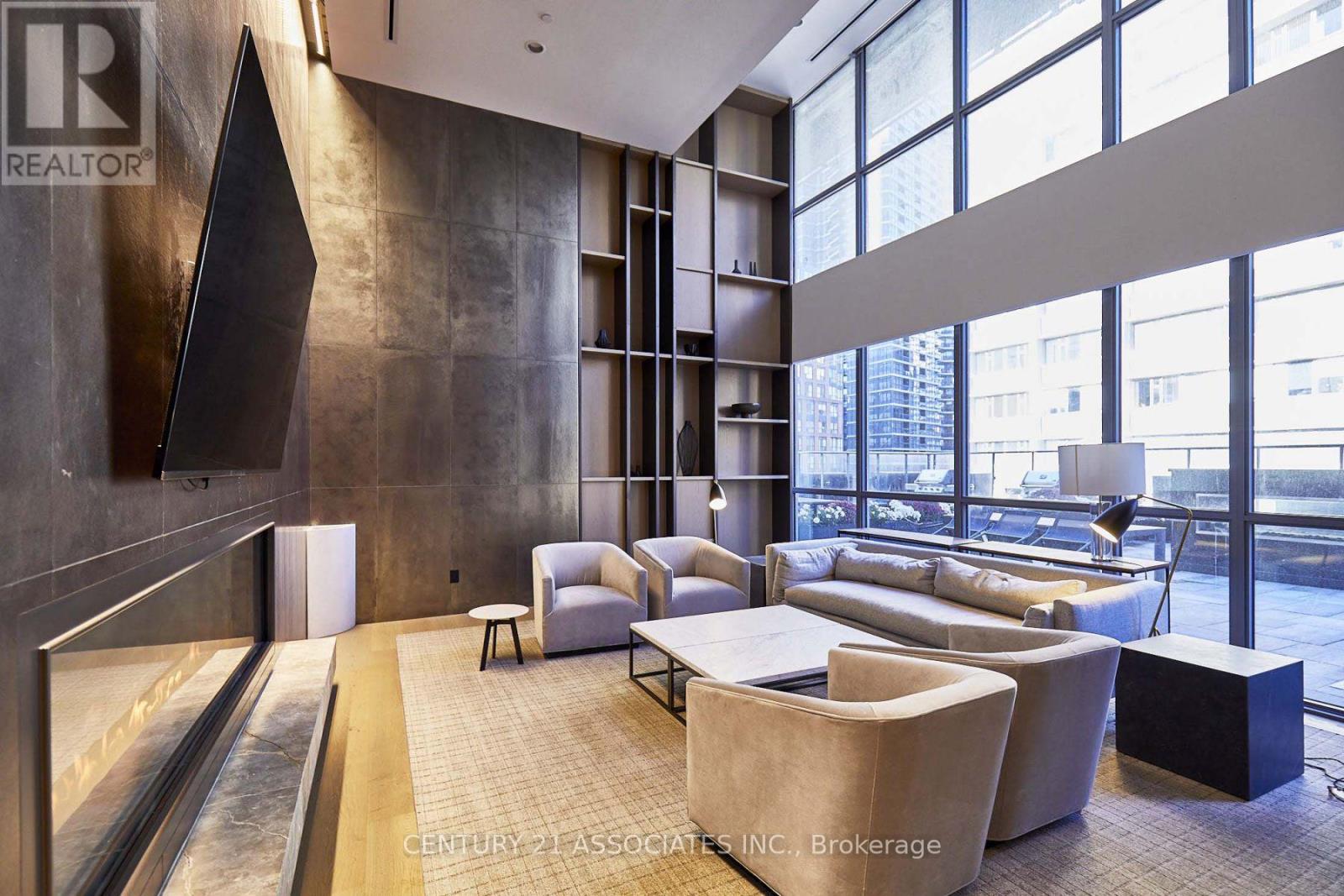 7 Grenville Street, Toronto, Ontario  M4Y 0E9 - Photo 2 - C12515396