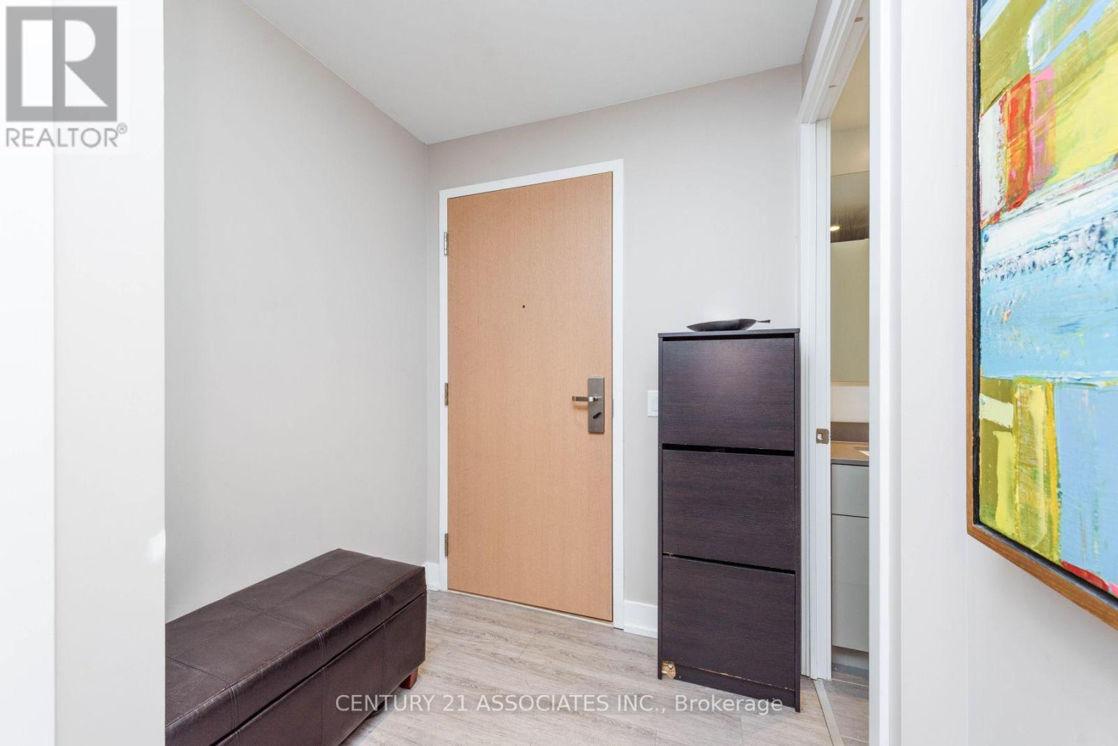 7 Grenville Street, Toronto, Ontario  M4Y 0E9 - Photo 3 - C12515396