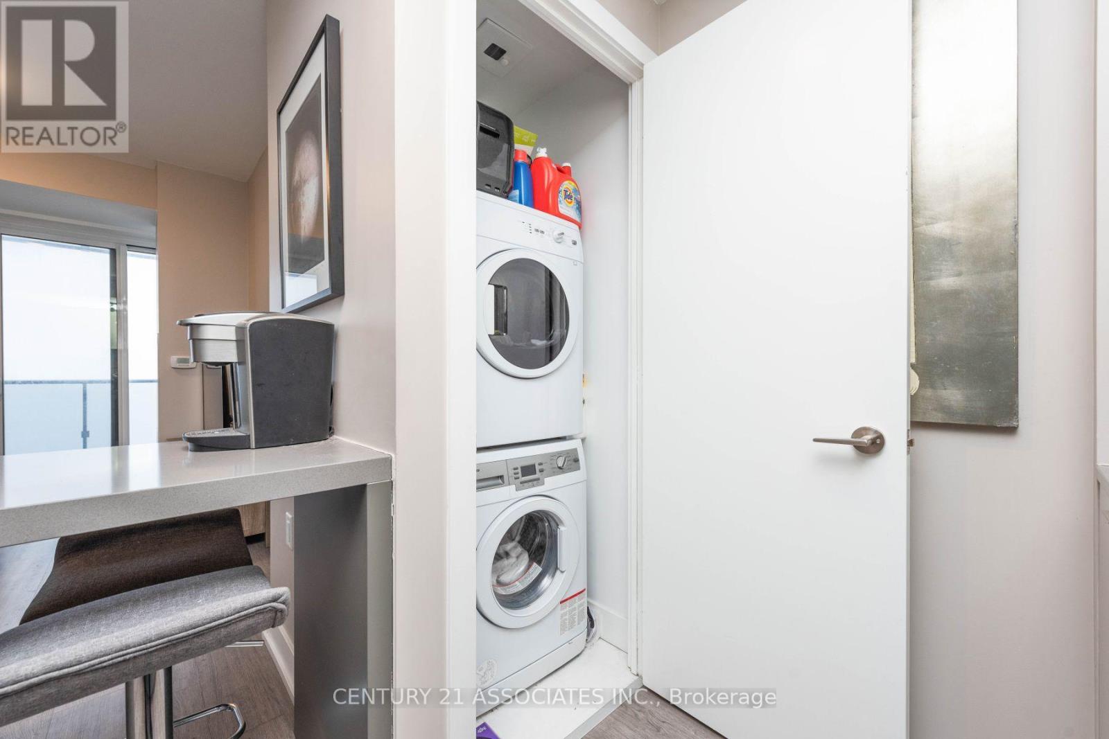 7 Grenville Street, Toronto, Ontario  M4Y 0E9 - Photo 9 - C12515396