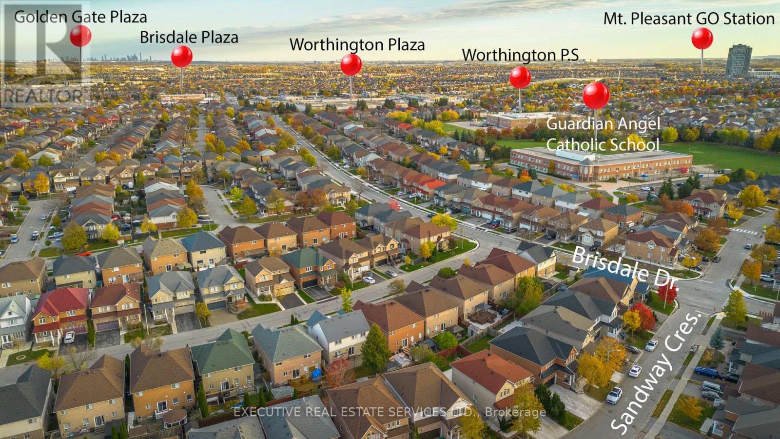 16 Sandway Drive, Brampton, Ontario L7A 2T9 - Photo 3 - W12501342