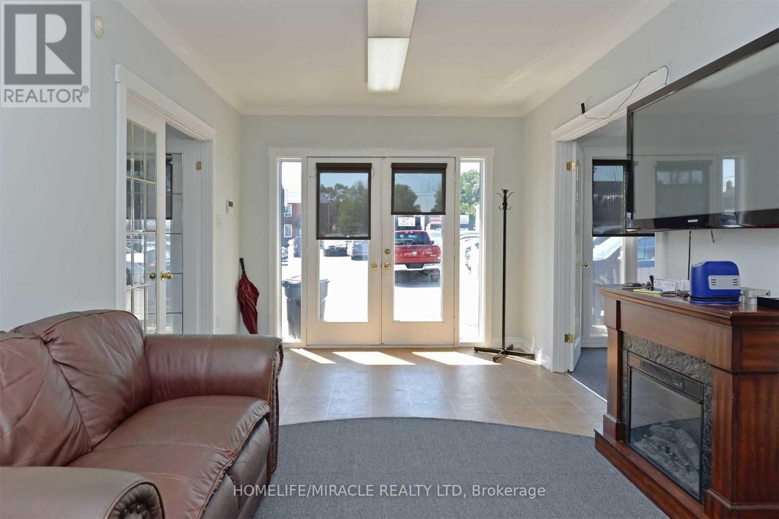 437 Simcoe Street S, Oshawa, Ontario L1H 4J5 - Photo 8 - E12515386