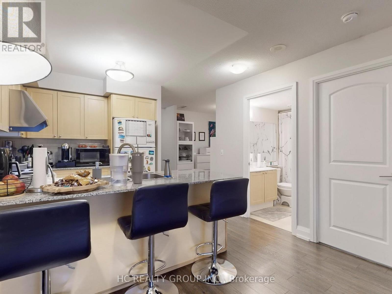 1102 - 55 De Boers Drive, Toronto, Ontario  M3J 0G5 - Photo 6 - W12515380