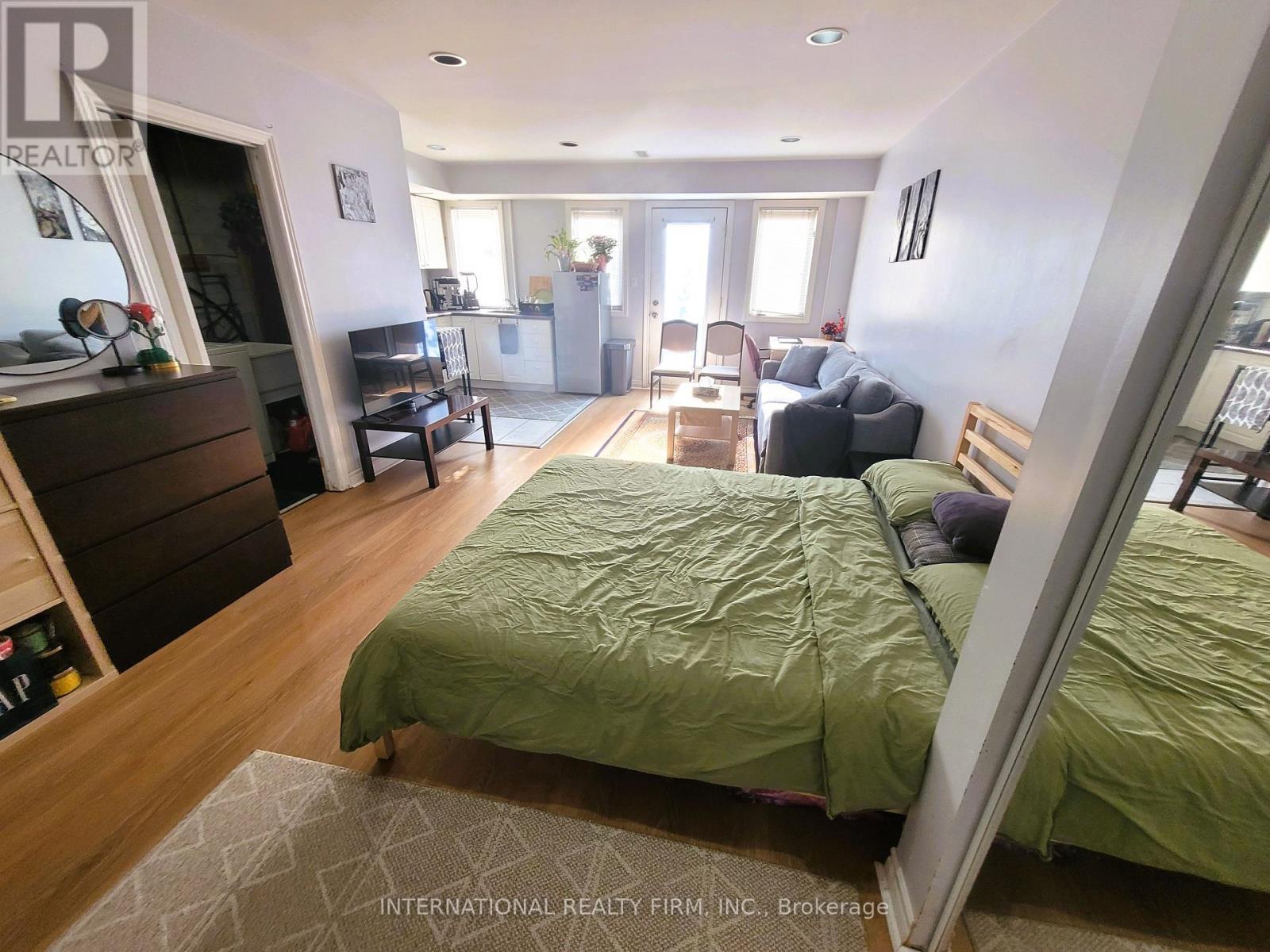 50 Beresford Drive, Richmond Hill, Ontario L4B 4J6 - Photo 19 - N12489136