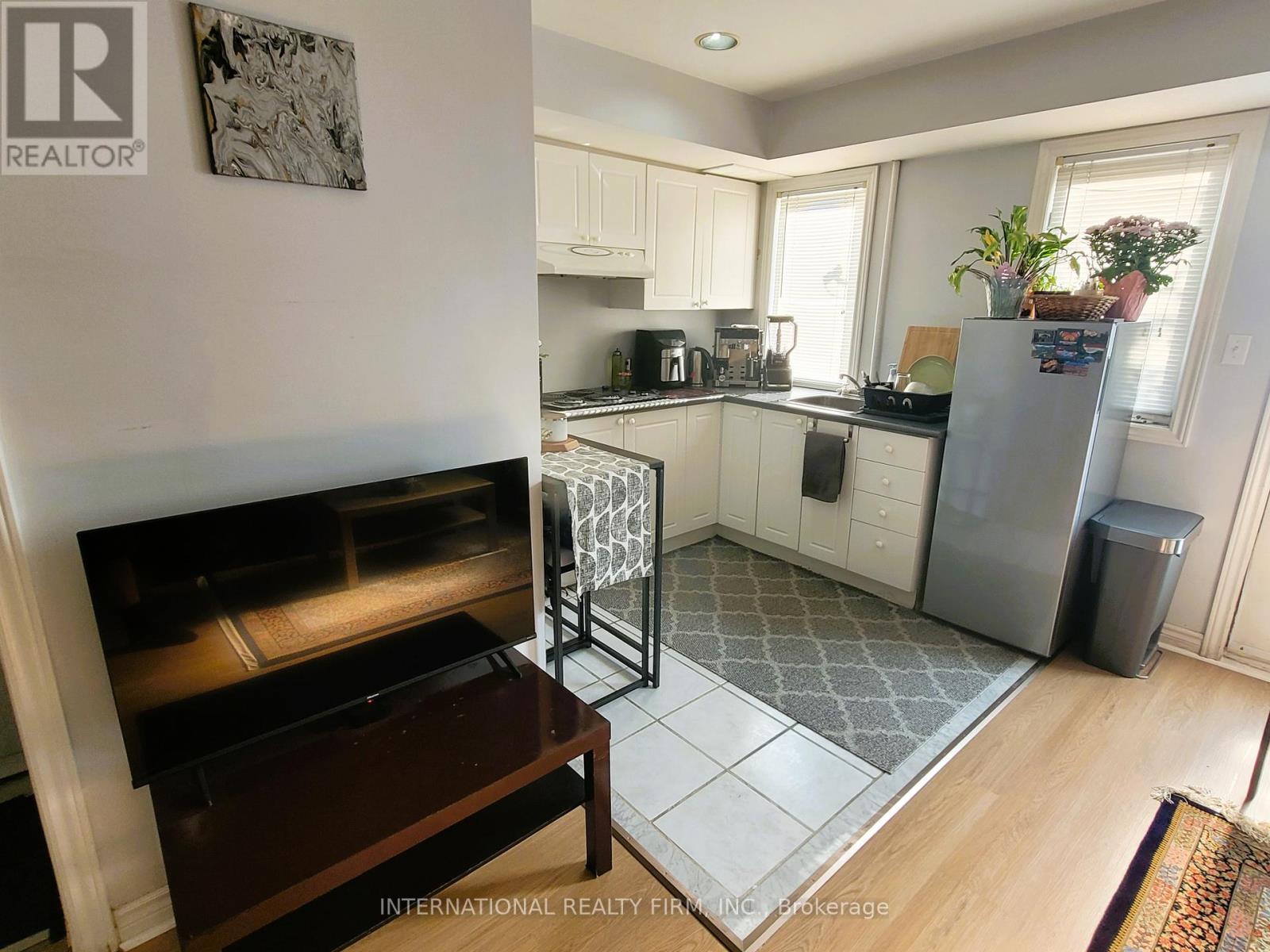 50 Beresford Drive, Richmond Hill, Ontario L4B 4J6 - Photo 21 - N12489136