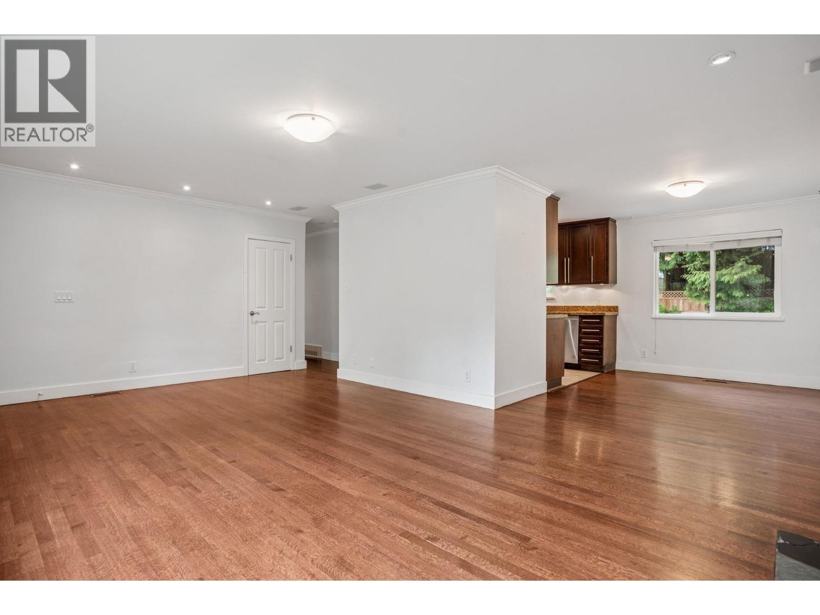 211 Clearview Drive, Port Moody, British Columbia  V3H 2S7 - Photo 9 - R3065229