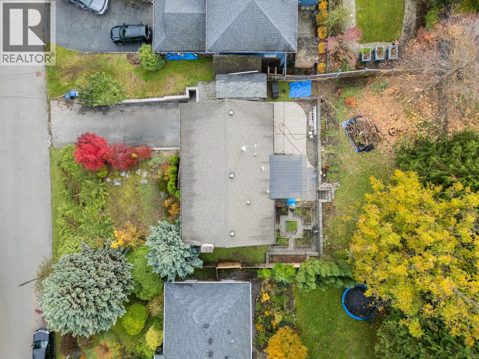 211 Clearview Drive, Port Moody, British Columbia V3H 2S7 - Photo 5 - R3065229