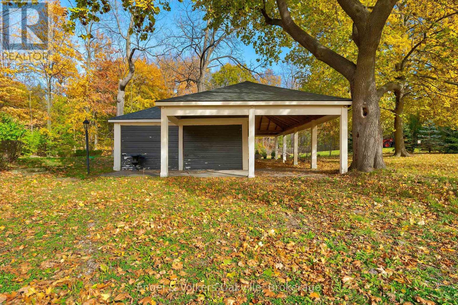 345 Mountain Brow Road, Hamilton, Ontario  L7R 3X5 - Photo 9 - X12515414