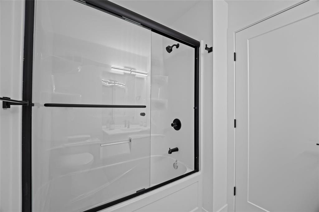 6 Avior Drive, Winnipeg, Manitoba  R2V 5H4 - Photo 37 - 202527710