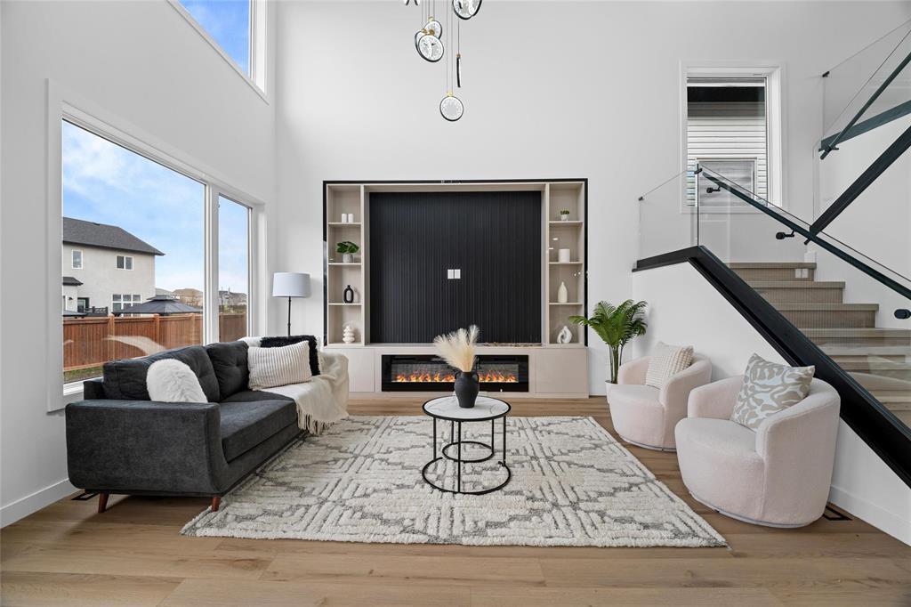 6 Avior Drive, Winnipeg, Manitoba  R2V 5H4 - Photo 4 - 202527710