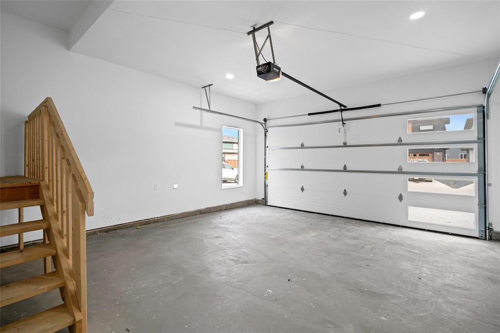 6 Avior Drive, Winnipeg, Manitoba  R2V 5H4 - Photo 41 - 202527710