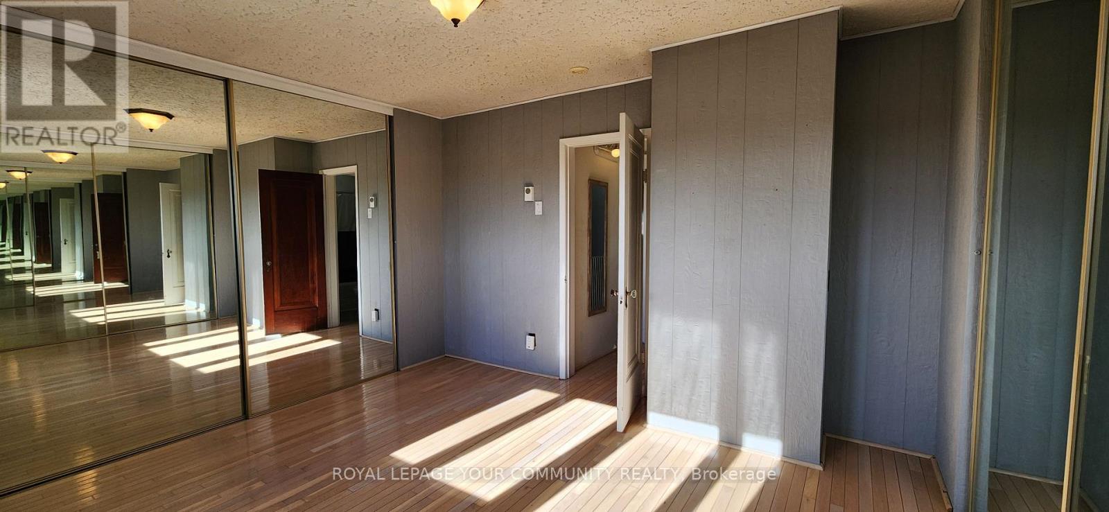 20812 Dalton Road, Georgina, Ontario  L0E 1R0 - Photo 12 - N12515408