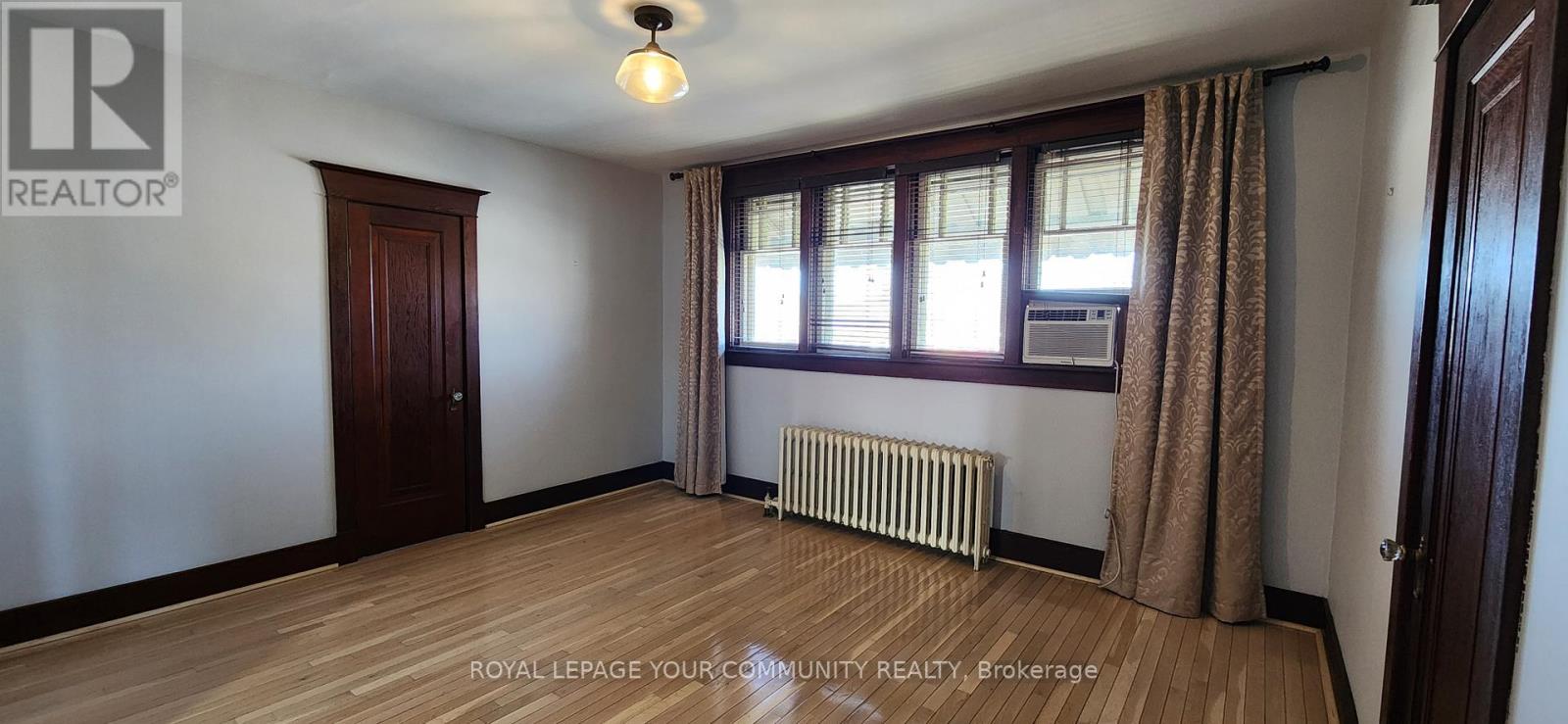 20812 Dalton Road, Georgina, Ontario  L0E 1R0 - Photo 13 - N12515408