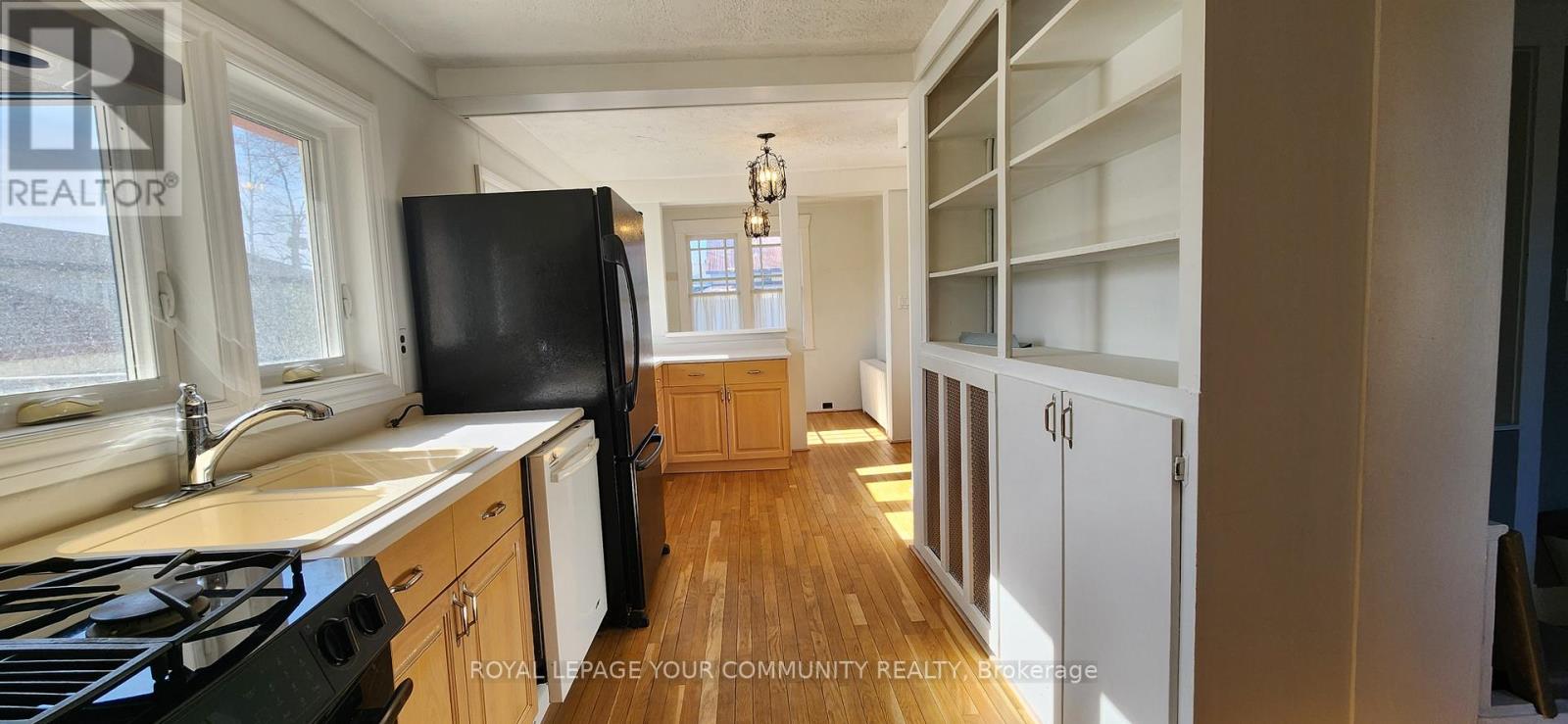 20812 Dalton Road, Georgina, Ontario  L0E 1R0 - Photo 9 - N12515408