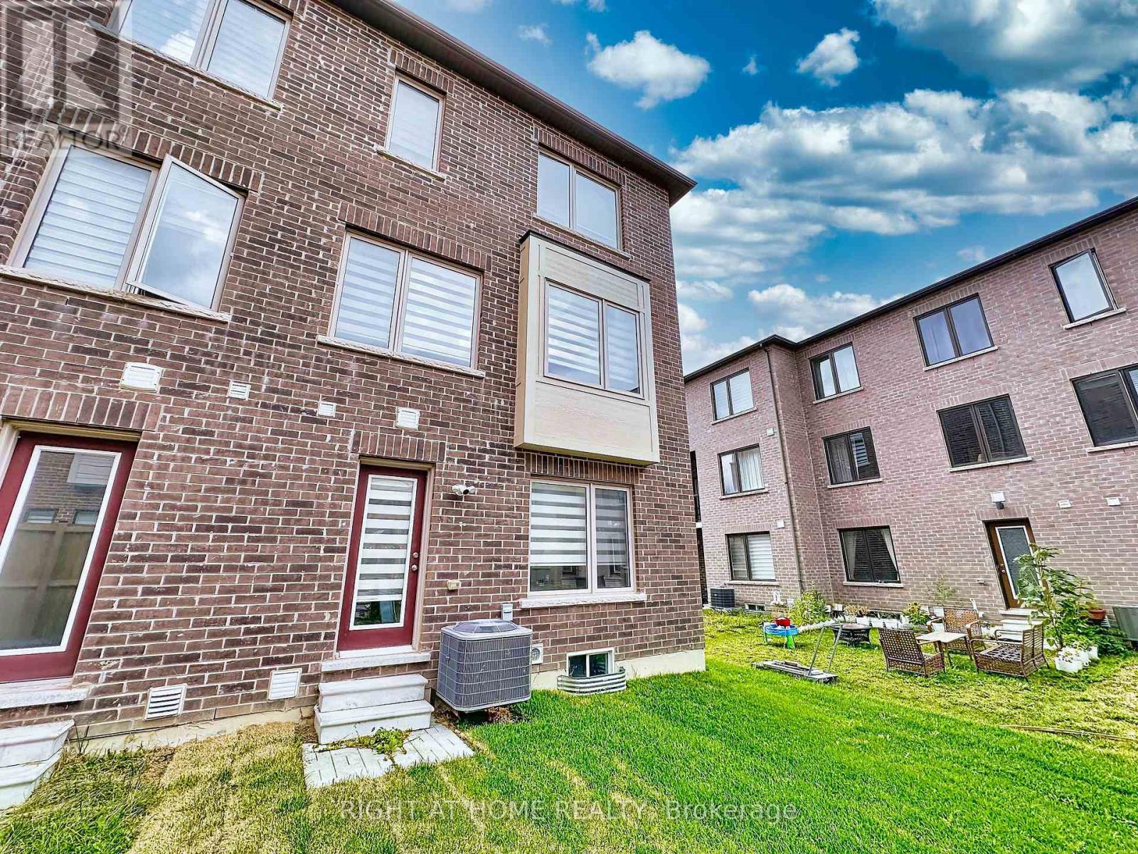 209 Vantage Loop, Newmarket, Ontario  L3X 0L4 - Photo 20 - N12515410