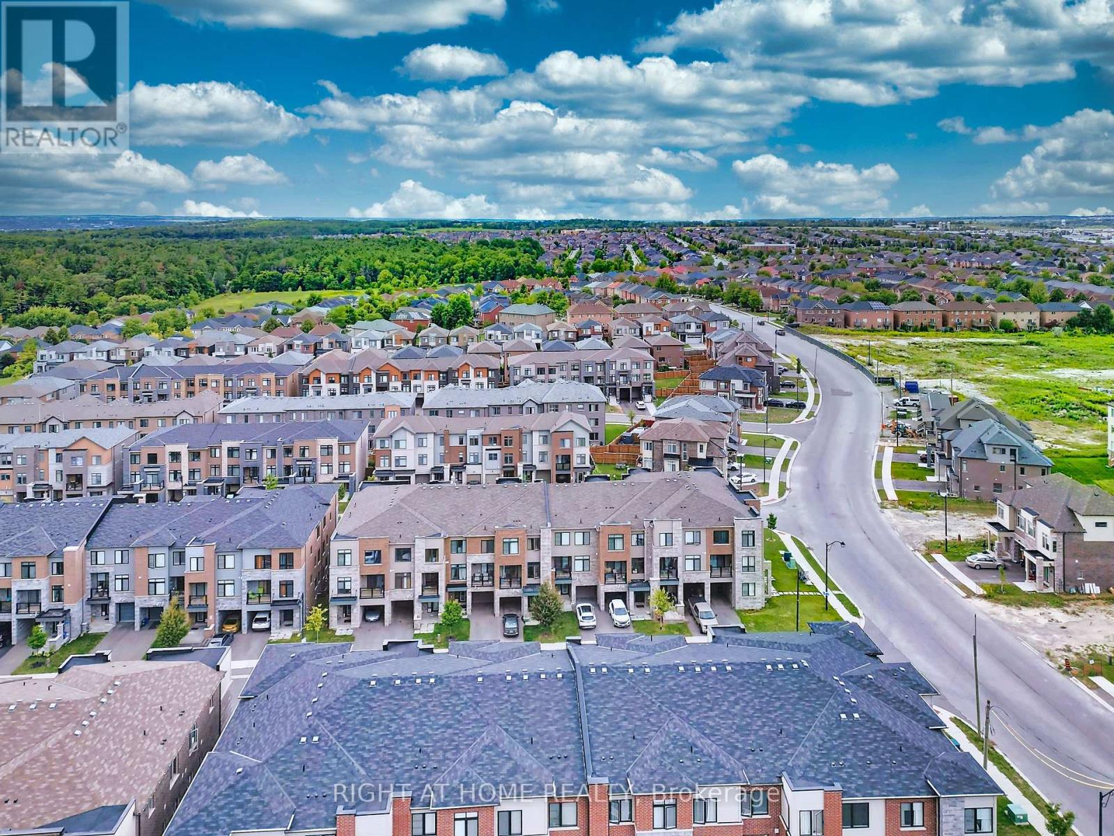 209 Vantage Loop, Newmarket, Ontario  L3X 0L4 - Photo 21 - N12515410