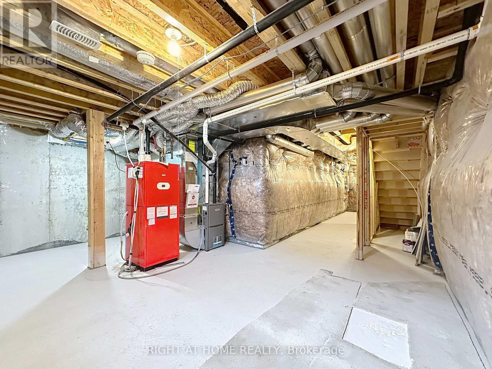 209 Vantage Loop, Newmarket, Ontario  L3X 0L4 - Photo 22 - N12515410