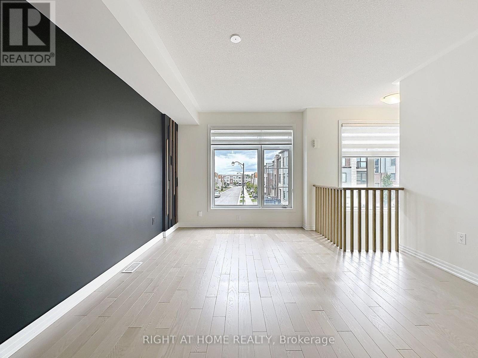 209 Vantage Loop, Newmarket, Ontario  L3X 0L4 - Photo 5 - N12515410