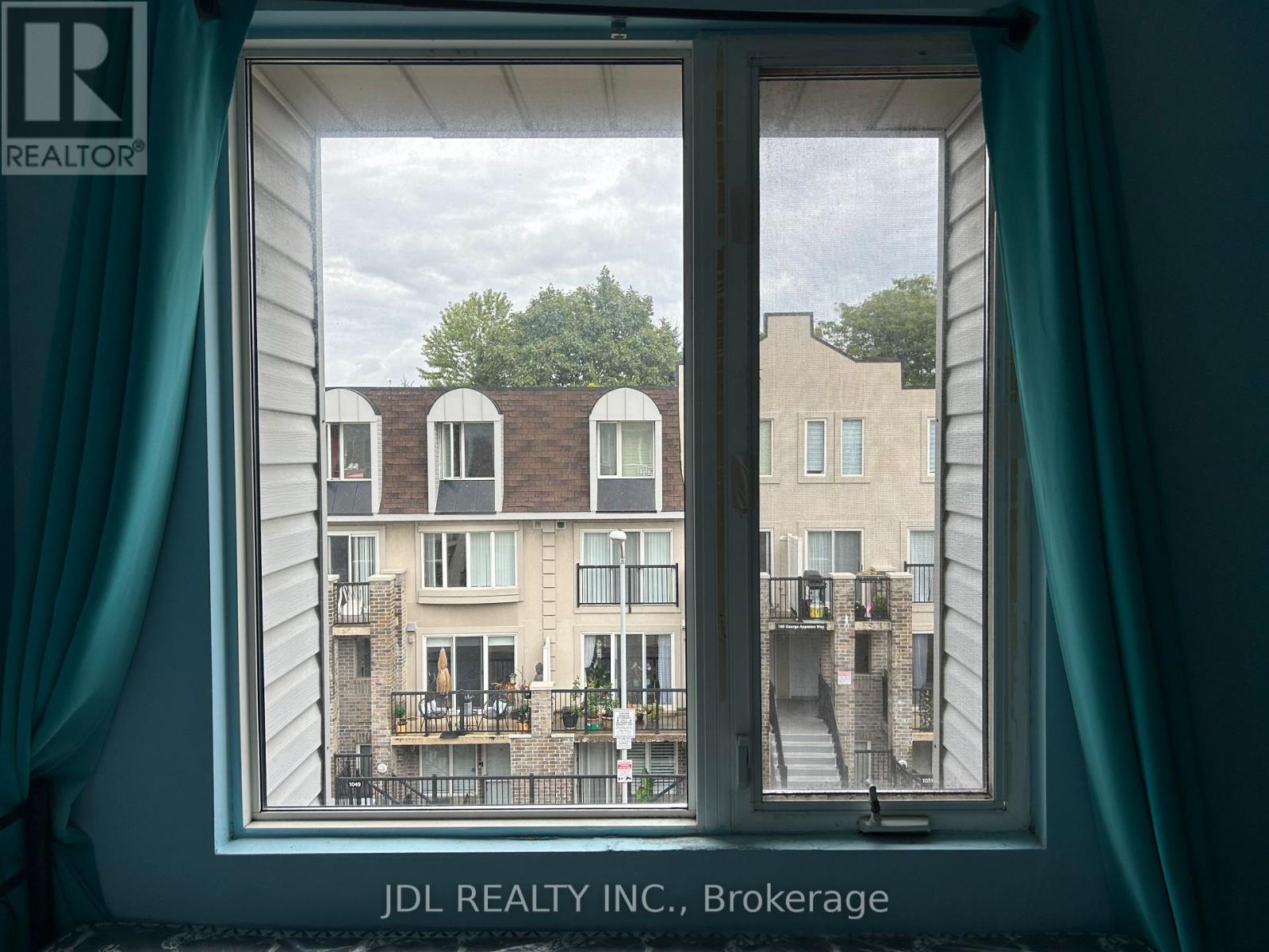 1013 - 85 George Appleton Way, Toronto, Ontario  M3M 0A2 - Photo 4 - W12515416