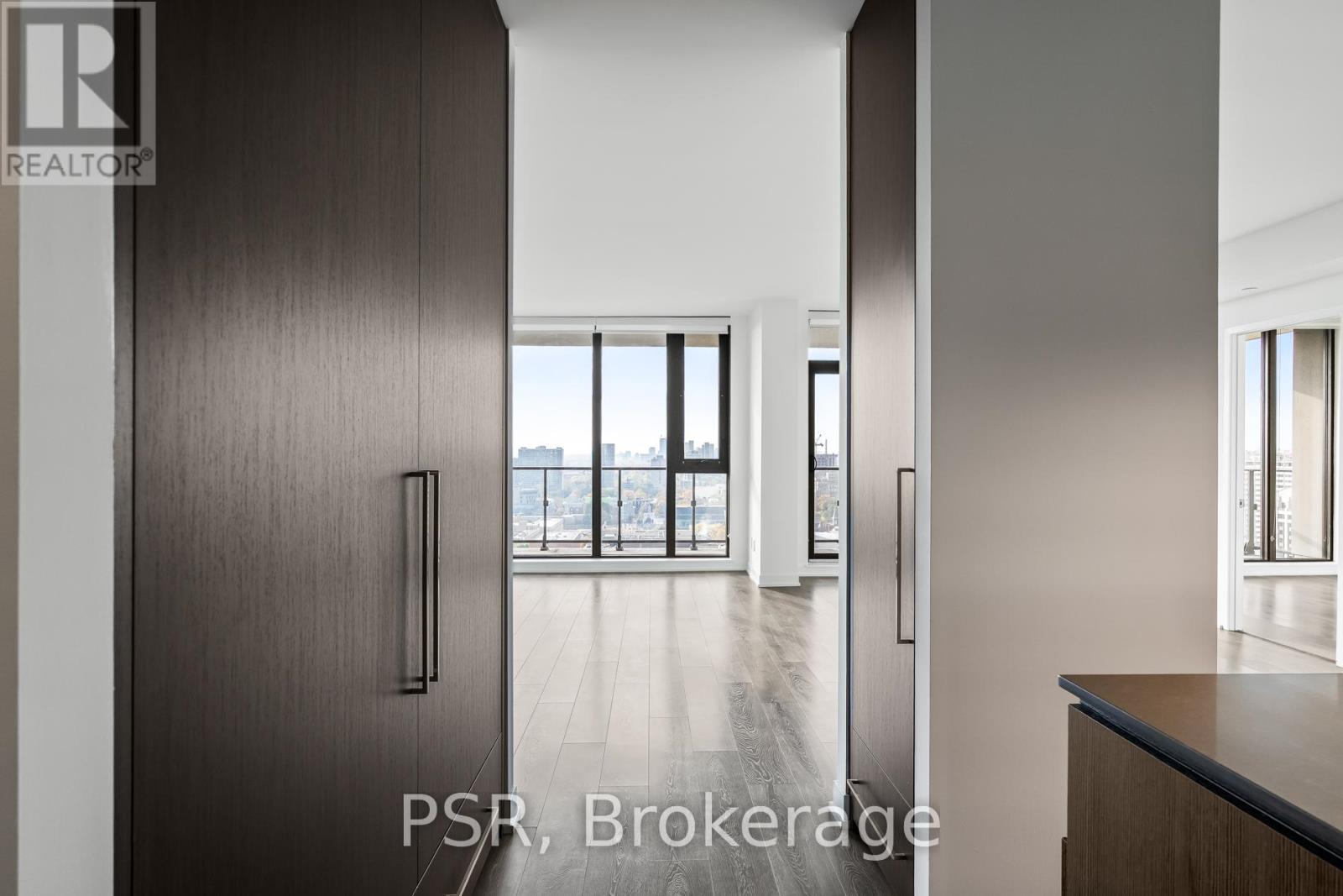 2207 - 2 St Thomas Street, Toronto, Ontario  M5S 2Z1 - Photo 8 - C12514916