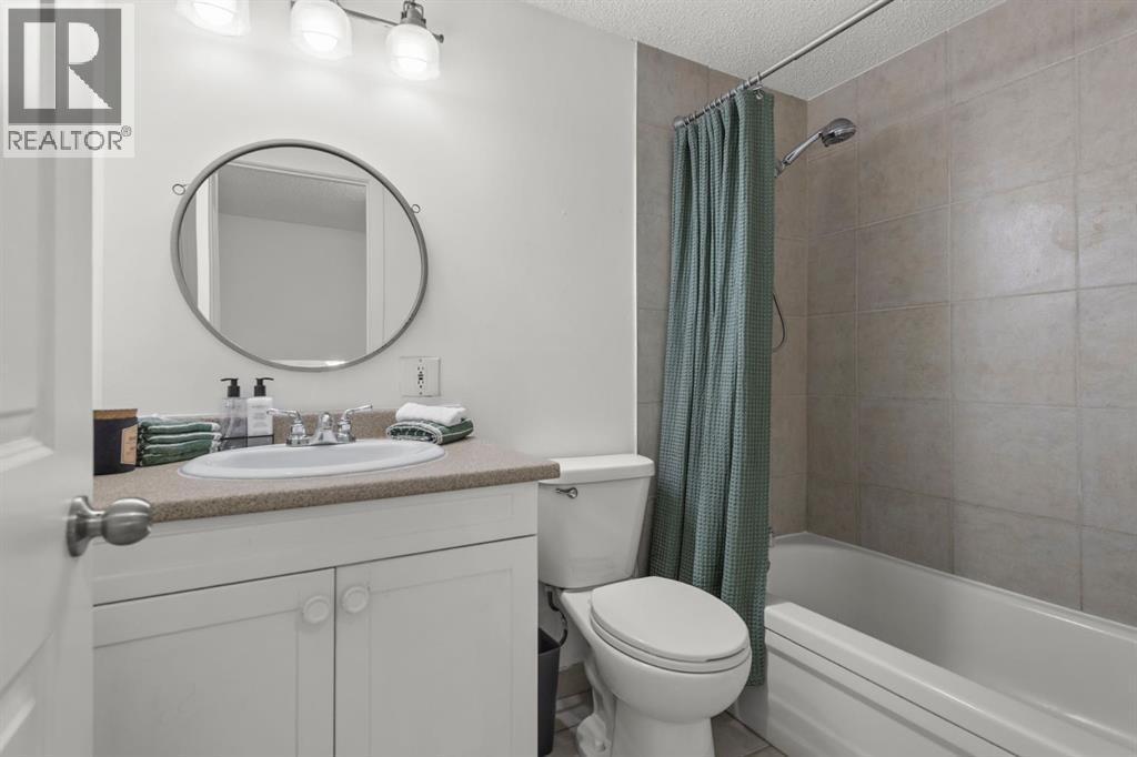 2 Canterbury Gardens Sw, Calgary, Alberta  T2W 2S9 - Photo 21 - A2255220