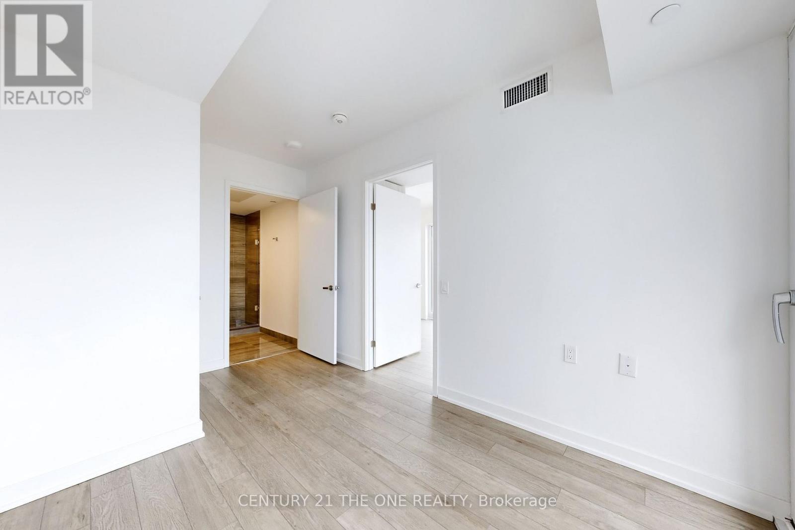 2303 - 88 Queen Street E, Toronto, Ontario  M5C 0B6 - Photo 15 - C12515426