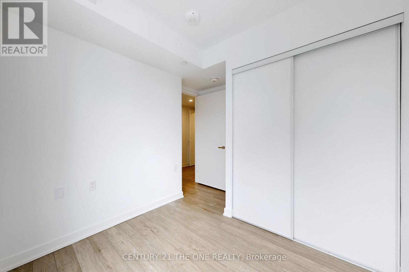 2303 - 88 Queen Street E, Toronto, Ontario  M5C 0B6 - Photo 19 - C12515426