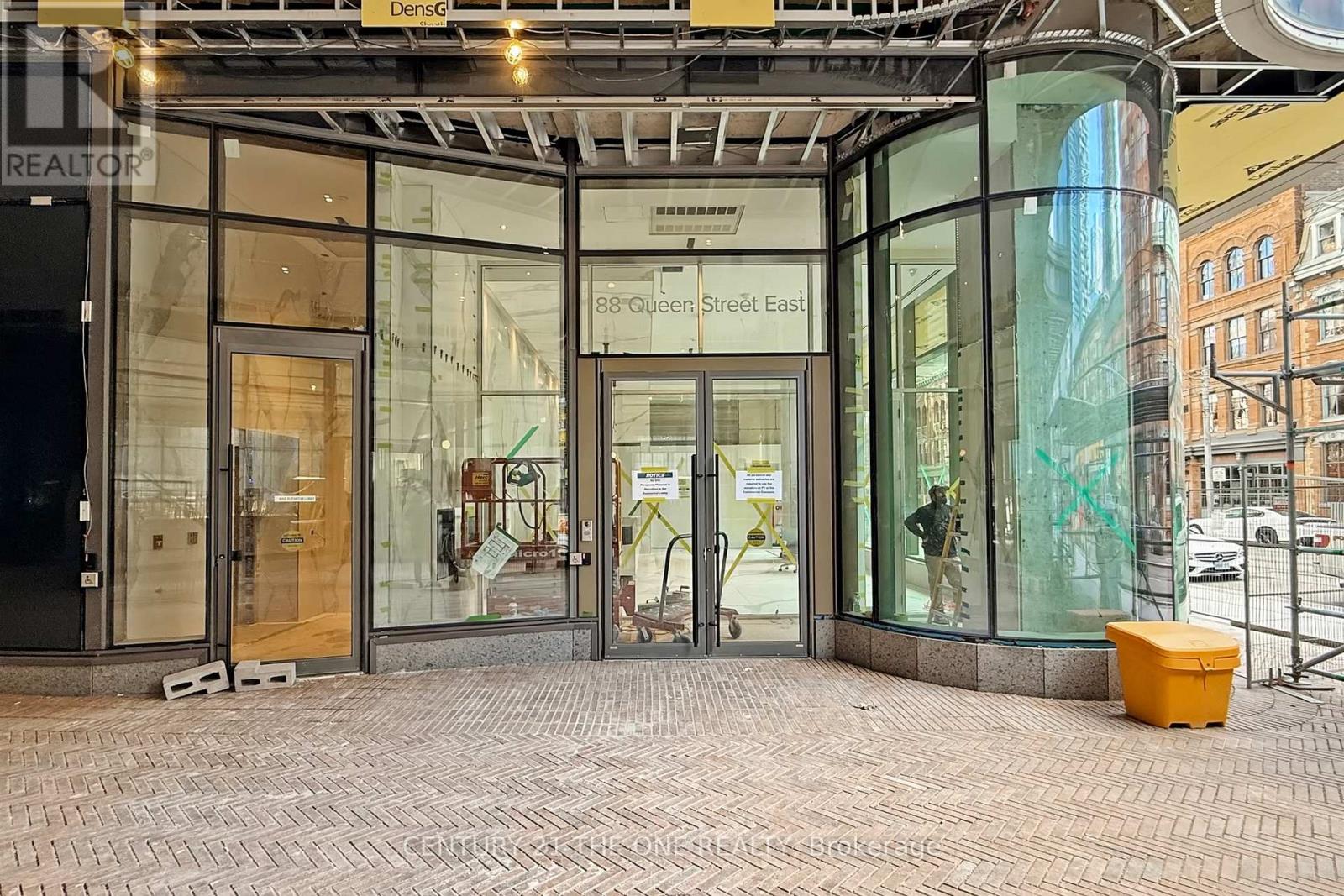 2303 - 88 Queen Street E, Toronto, Ontario  M5C 0B6 - Photo 3 - C12515426