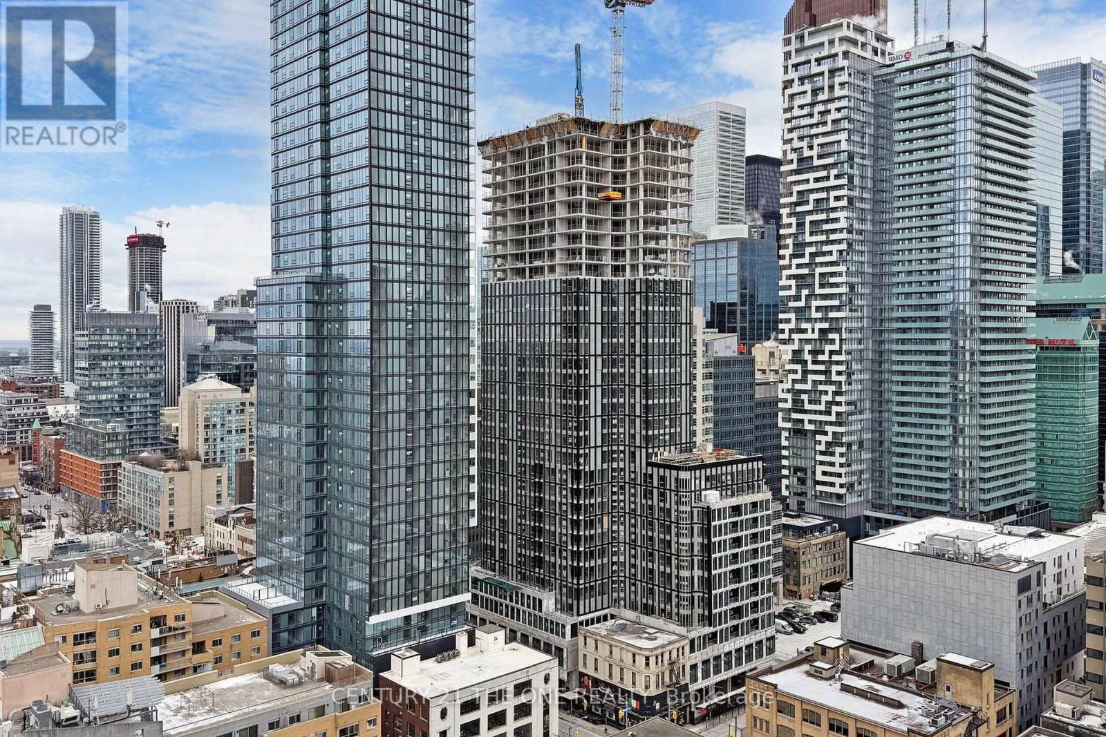 2303 - 88 Queen Street E, Toronto, Ontario  M5C 0B6 - Photo 32 - C12515426