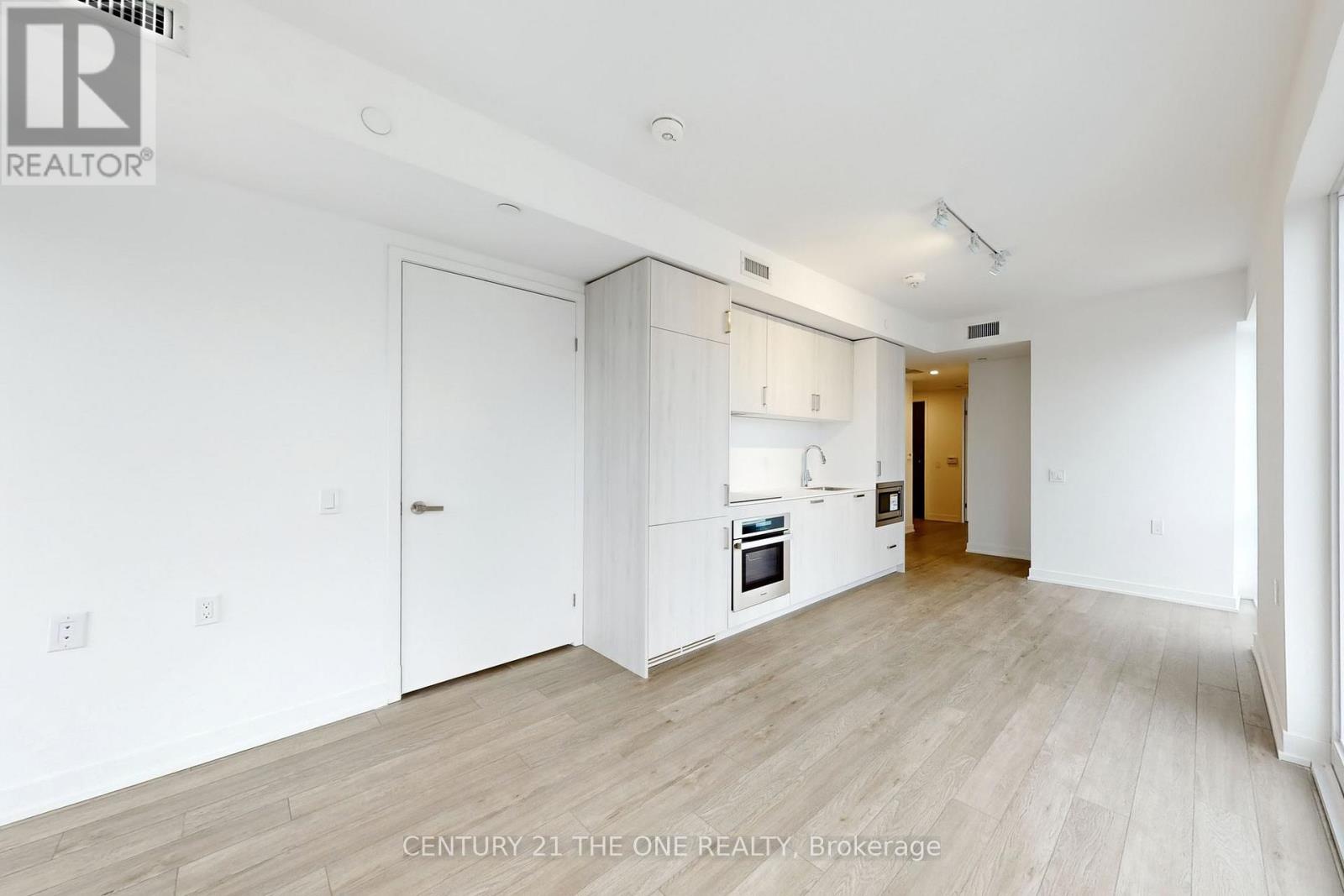 2303 - 88 Queen Street E, Toronto, Ontario  M5C 0B6 - Photo 8 - C12515426