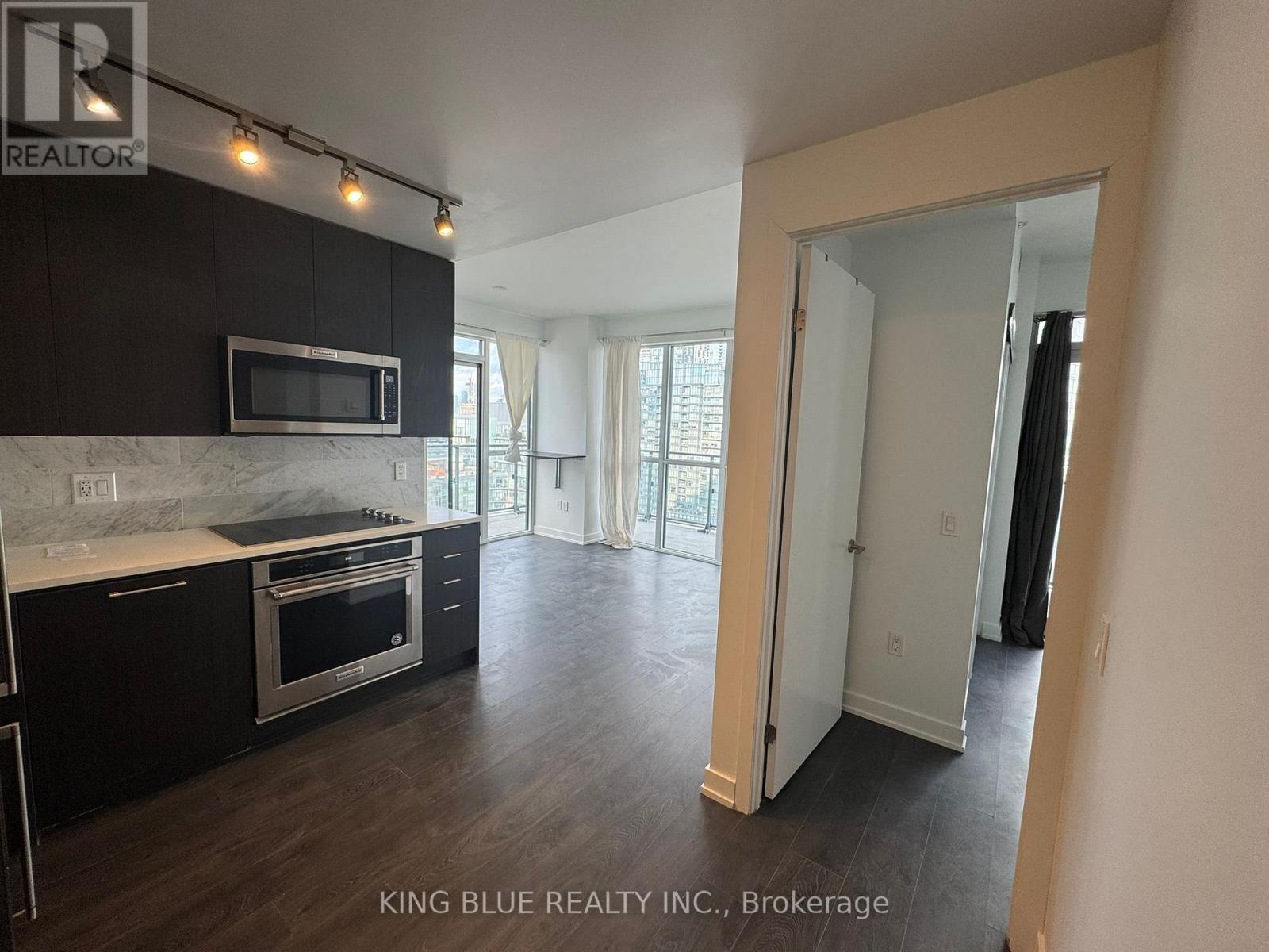 1806 - 38 Iannuzi Street, Toronto, Ontario  M5V 0S2 - Photo 6 - C12515430