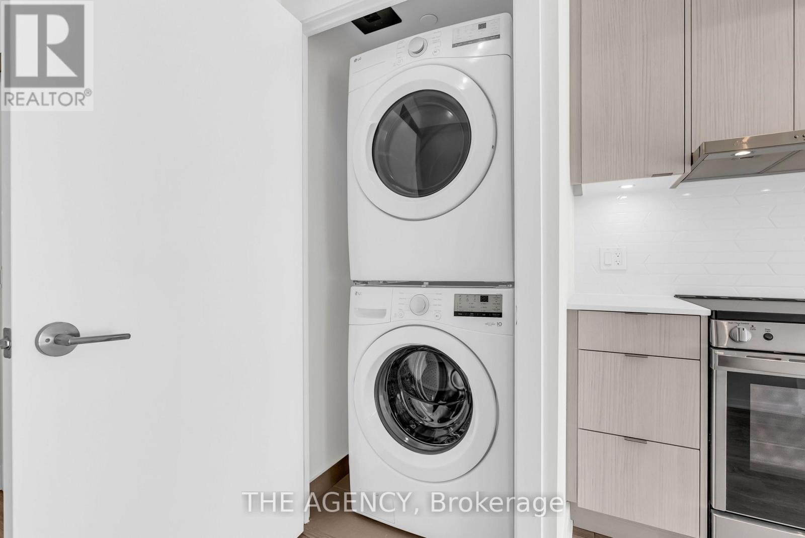 1207 - 4130 Parkside Village Drive, Mississauga, Ontario  L5B 0L7 - Photo 16 - W12515428