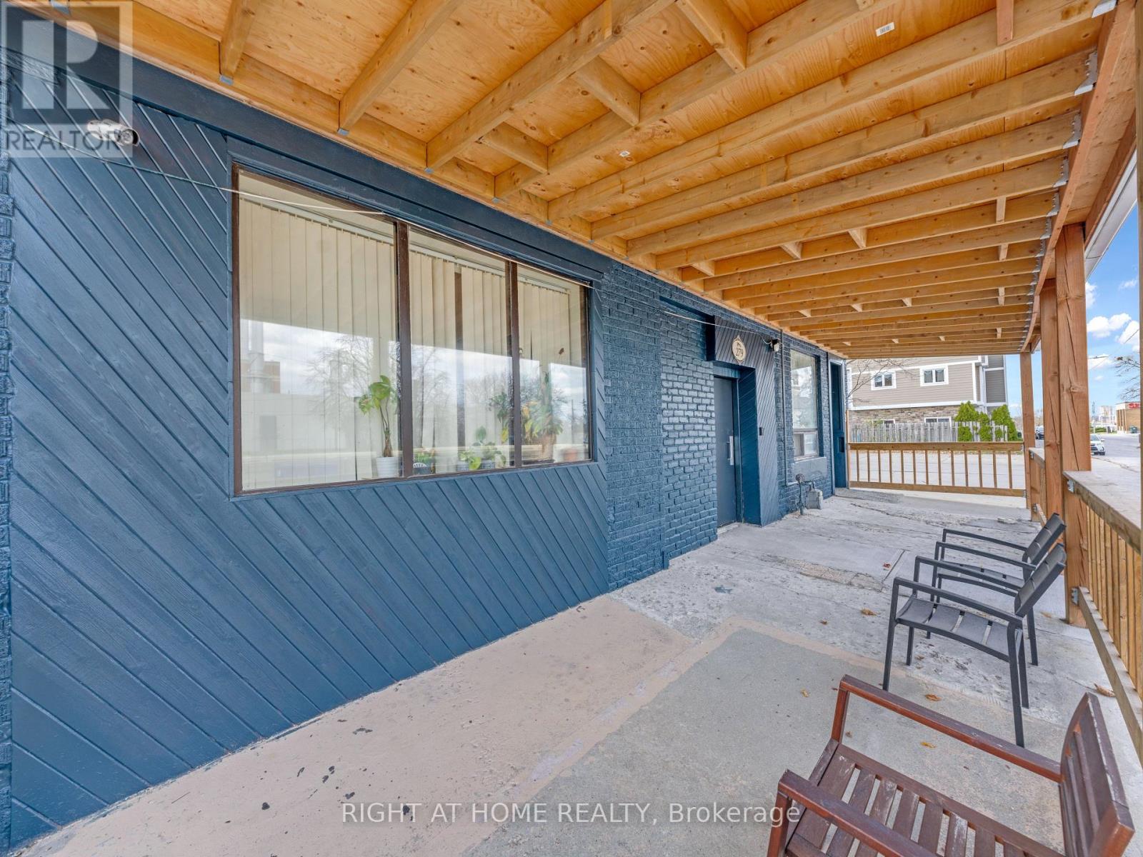 3 - 279 Drouillard Road, Windsor, Ontario  N8Y 2P4 - Photo 25 - X12515420