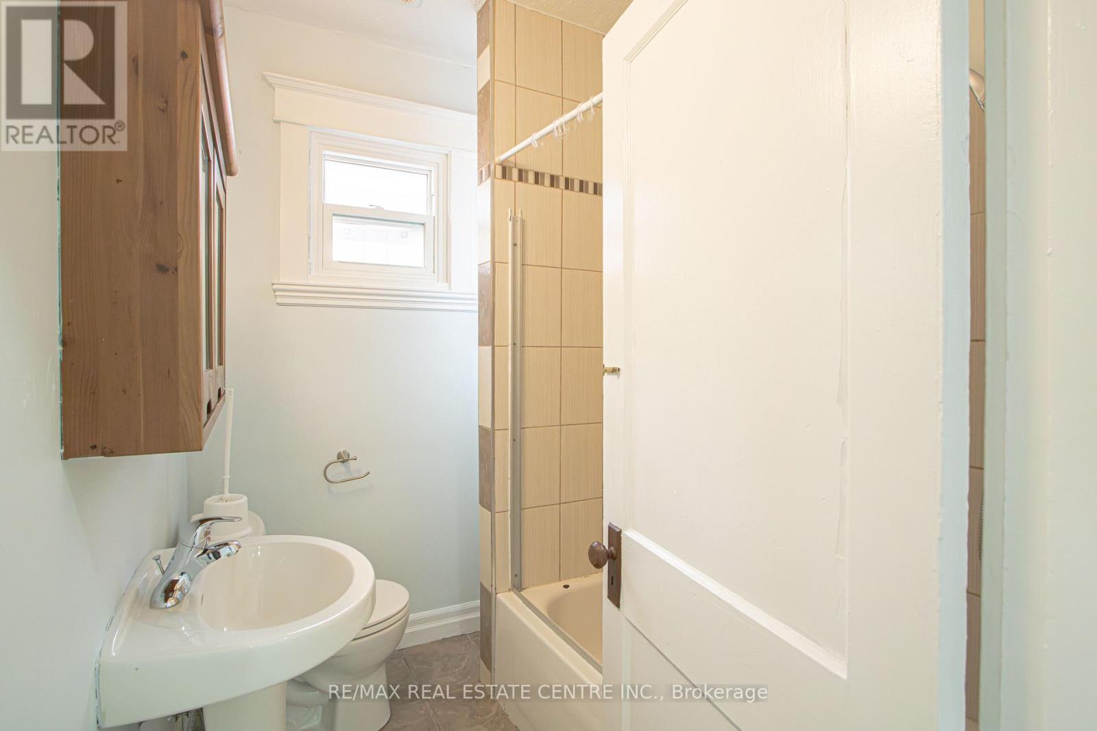 386 Wharncliffe Road S, London South, Ontario N6J 2M1 - Photo 24 - X12476329